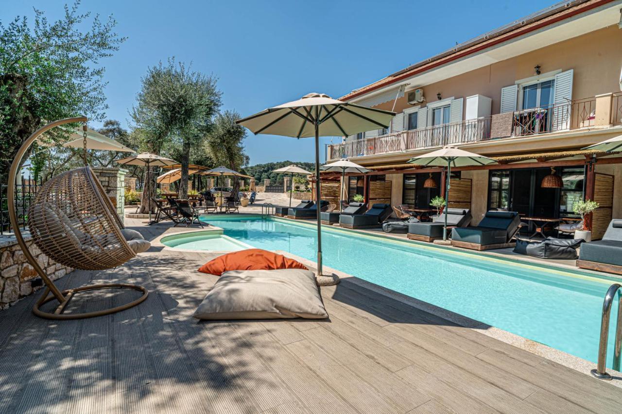 F & S Lounge Suites Parga Exterior photo
