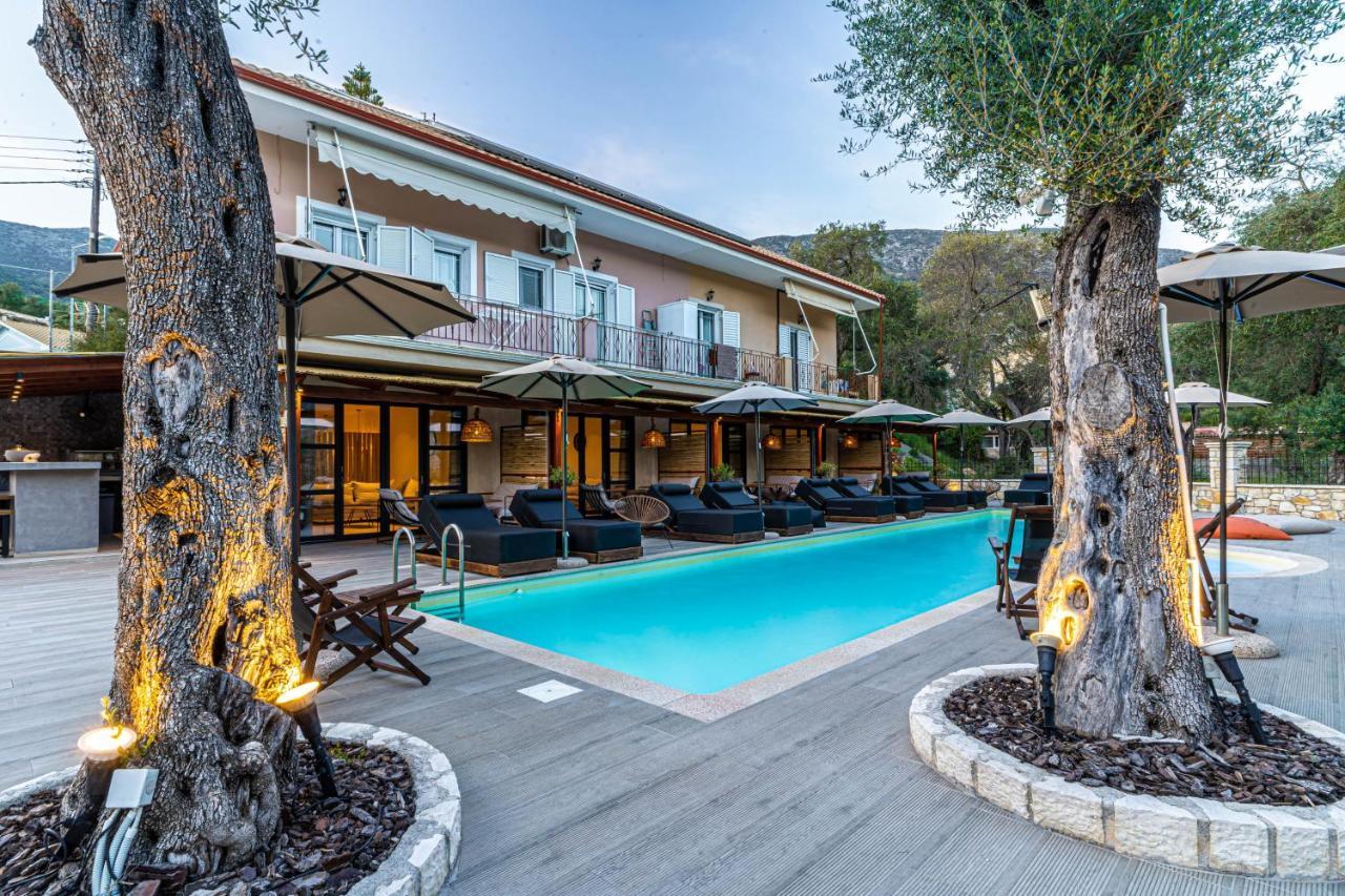 F & S Lounge Suites Parga Exterior photo