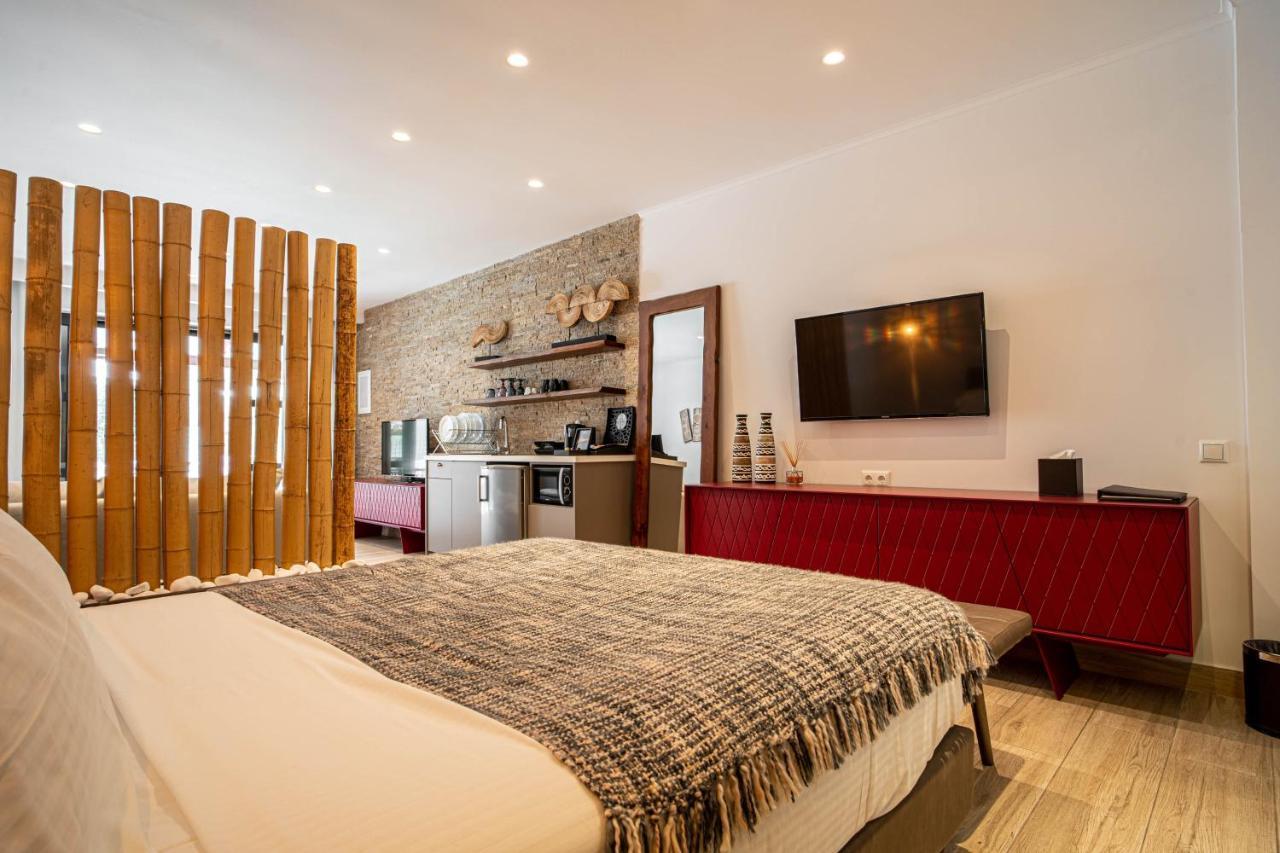 F & S Lounge Suites Parga Exterior photo